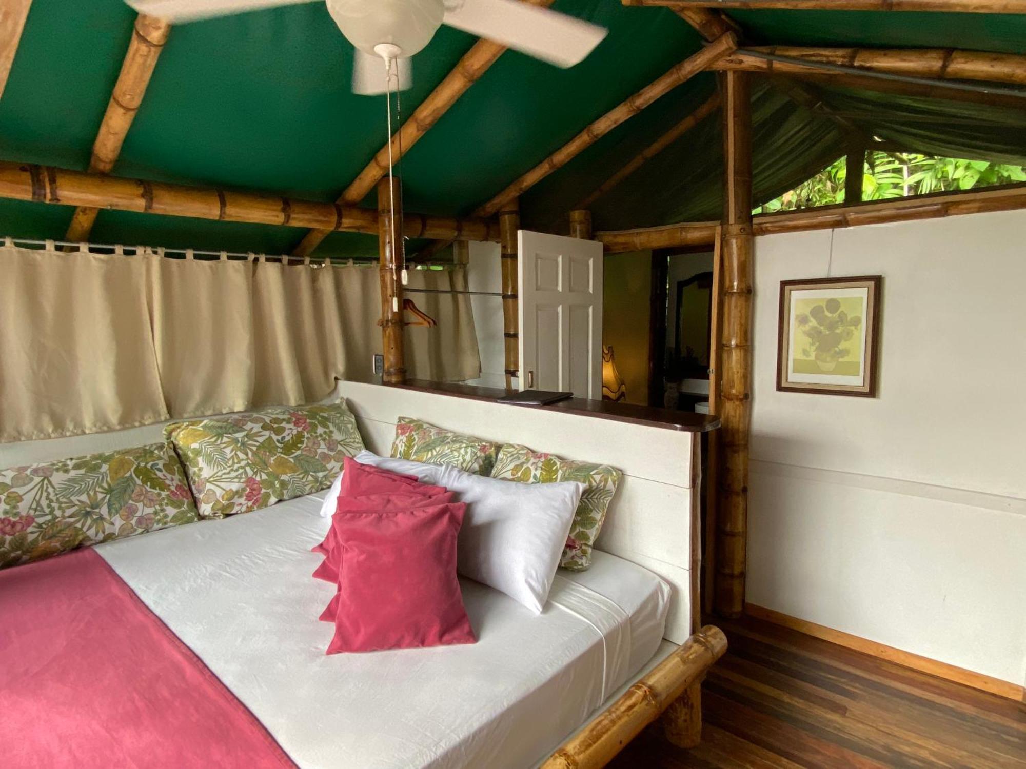 Colina Secreta - Glamping And Villas Puerto Viejo de Talamanca Eksteriør bilde